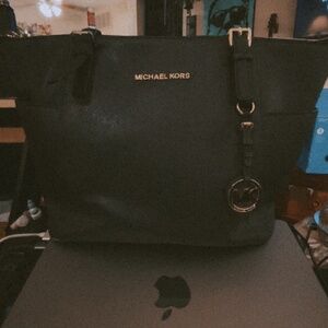 MK (Michael Kors) Jet Setter Tote Bag, Black.